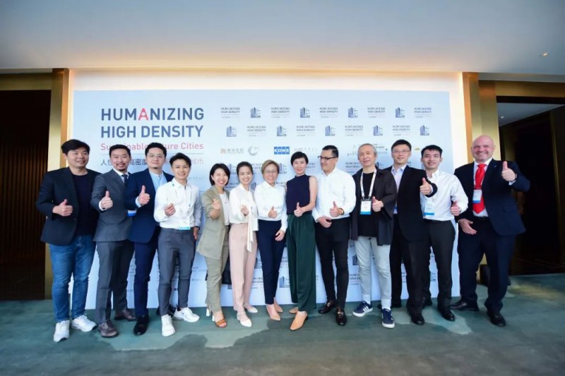 伟昌站在世界最高音乐厅，演出一场超高层思想盛宴